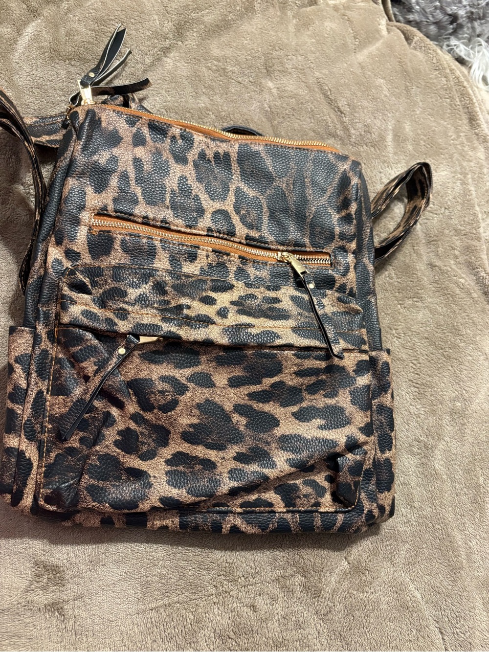 Leopard Print Crossbody Backpack - Brown/Black
